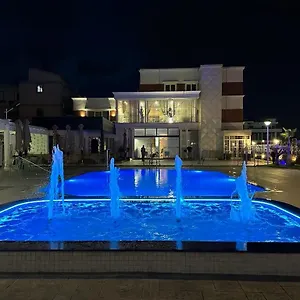Resort Colis, Kamez